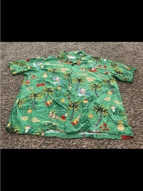Bishop St. Vintage Hawaiian Christmas button-down shirt men’s large.